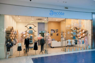 Design of Jacote Boutique in Kuntsevo Plaza